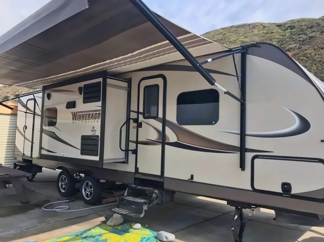 Trailer delivered and set up with the power awning out